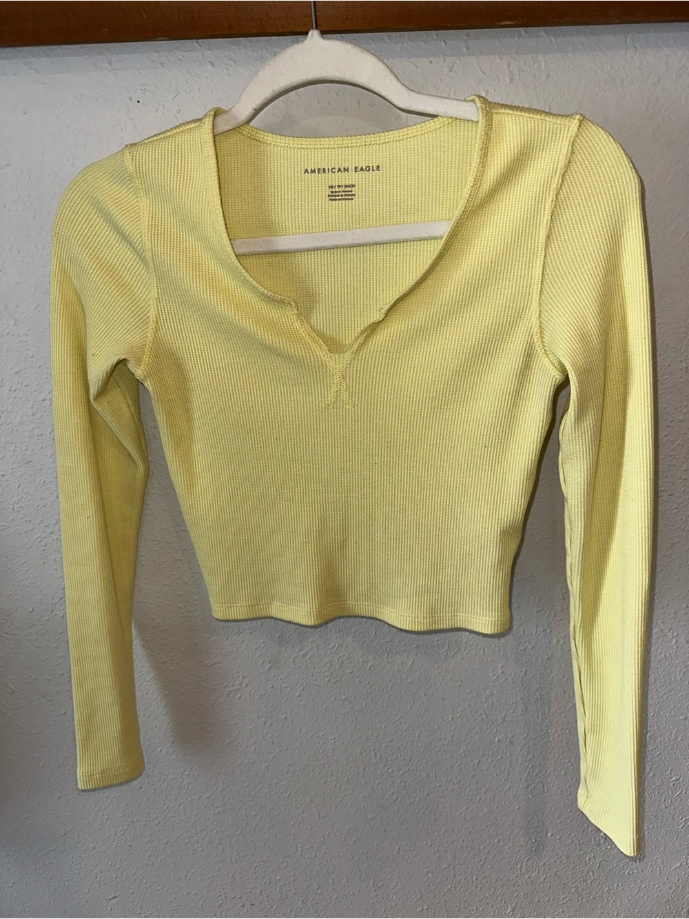American Eagle Yellow Ribbed Long Sleeve Crop Top Like New